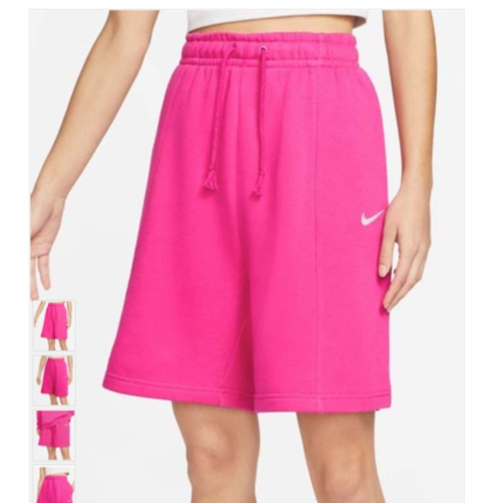 NIKE Shorts Loose fit High rise Pink Medium
